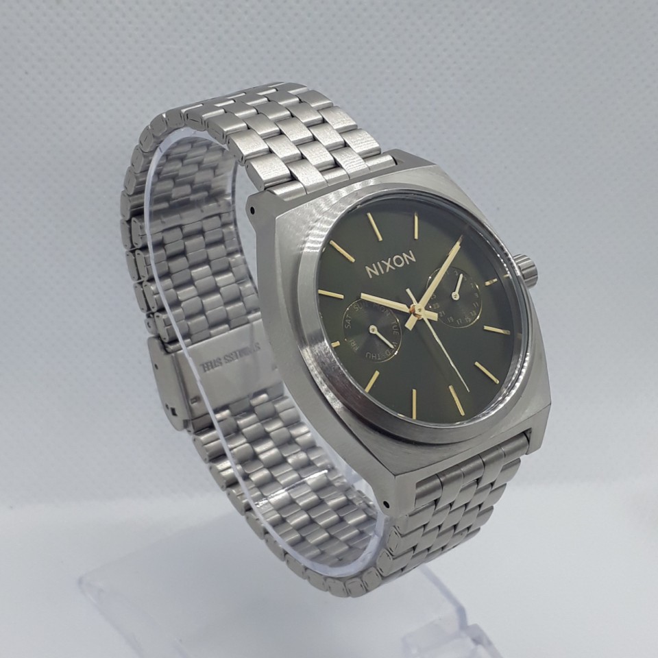 Fotograía del Nixon A922-2210