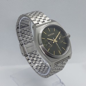 Fotografia de Nixon A922-2210